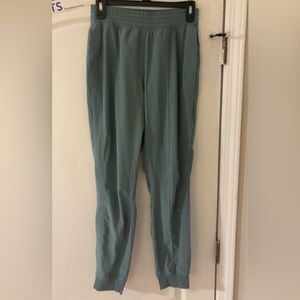Lululemon Sage Green Jogger
Size 6